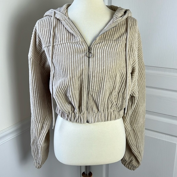 HYFVE Cropped Jacket - Picture 1 of 12